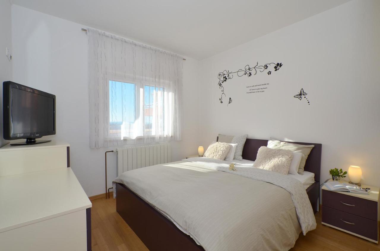 Apartmani Adela Solin Exteriér fotografie