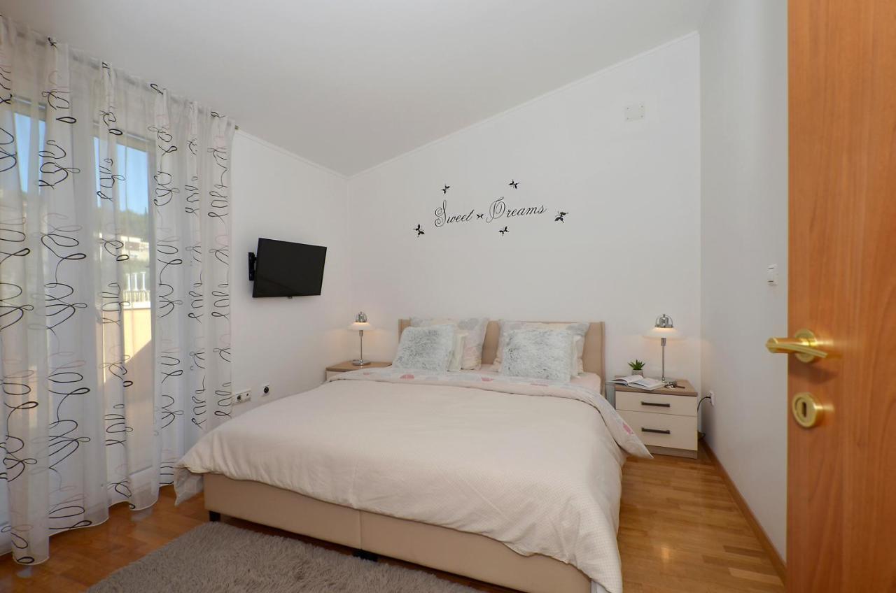 Apartmani Adela Solin Exteriér fotografie