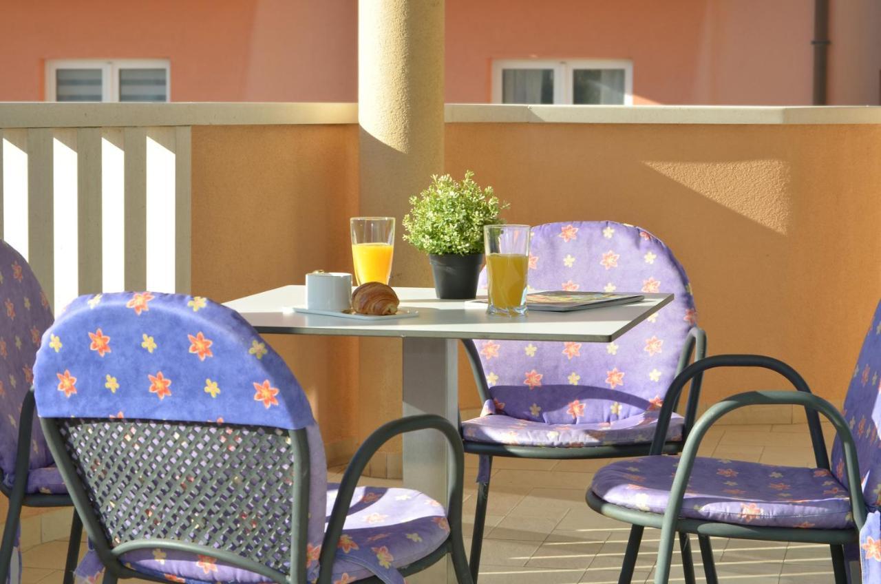 Apartmani Adela Solin Exteriér fotografie