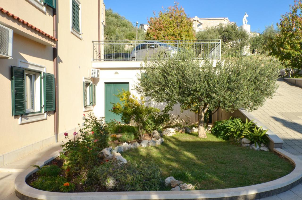 Apartmani Adela Solin Exteriér fotografie